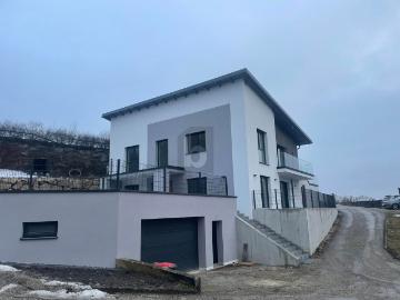 Luxus Haus mit 12 Zimmer zu verkaufen in Perg, Österreich
