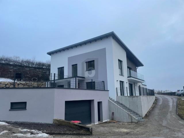 Luxus Haus mit 12 Zimmer zu verkaufen in Perg, Österreich