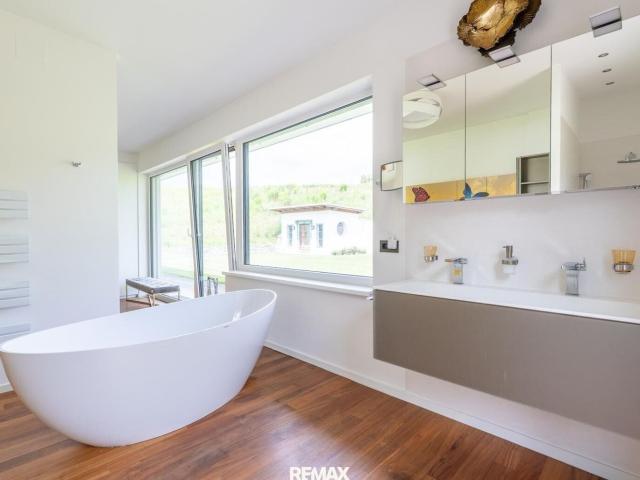 Luxus,Land,Liebe,Linz Exklusive Villa mit Erdwärme, Gartenresidenz und Unverbaubarem Grünblick!