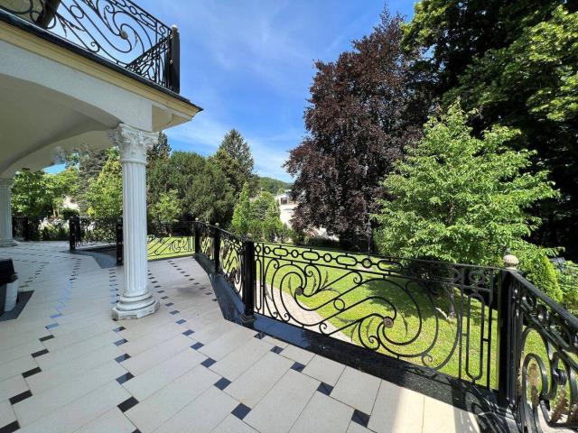 LUXUS MIT WOHLFÜHLFAKTOR EXKLUSIVE VILLA MIT TRAUMHAFTEN BLICK!