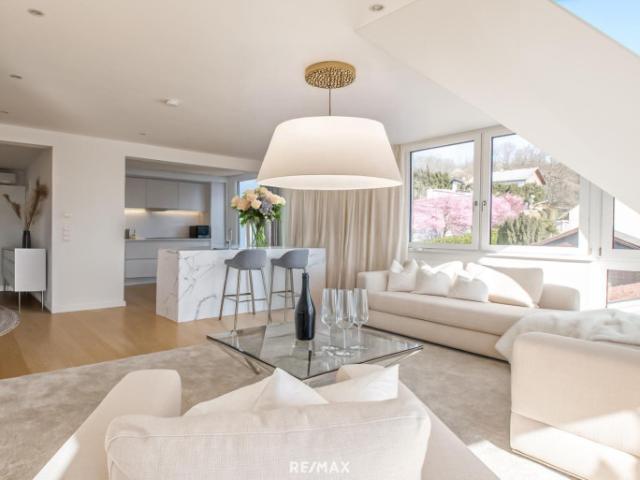 Traumhaftes PENTHOUSE mit großer Dachterrasse und Edelstahlpool