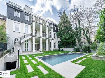 Luxus, Privatsphäre und modernste Eleganz vereint Architektonisches Juwel in exklusiver Grünruhelage des 19. Bezirks