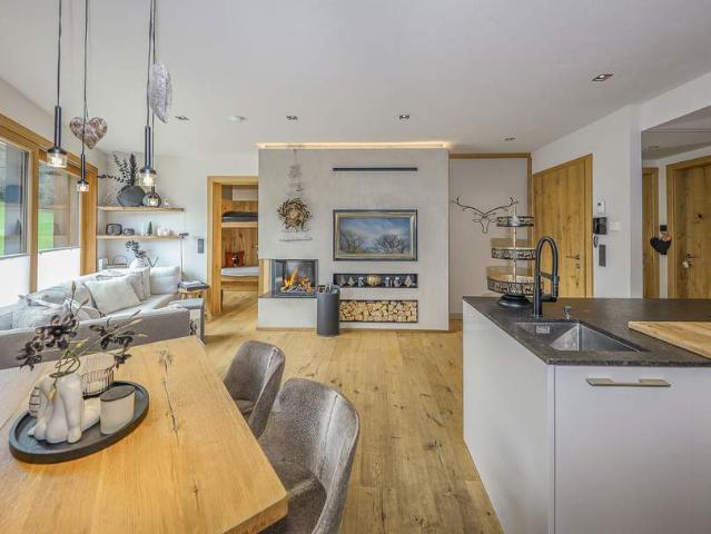 Luxus Ski in/Ski out Apartment in sonniger Toplage