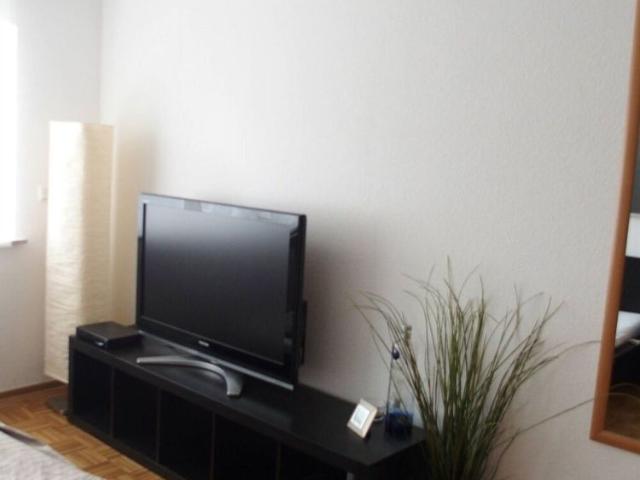 Luxusappartement in Top Lage mit Parkett, Einbauküche VB und eigenem Eingang.