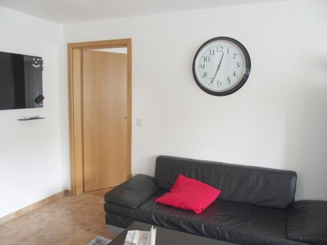 Luxusappartement in Top Lage mit Parkett, Einbauküche VB und eigenem Eingang.