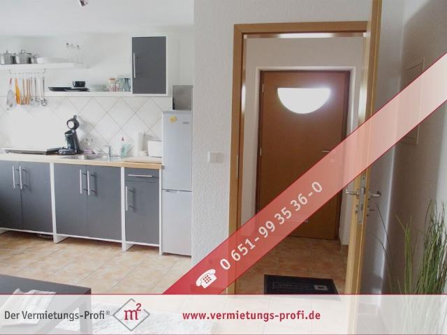 Luxusappartement in Top Lage mit Parkett, Einbauküche VB und eigenem Eingang.