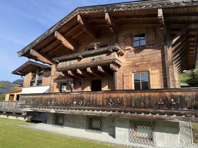Luxuschalet Zweitwohnsitz – Panoramablick & Toplage