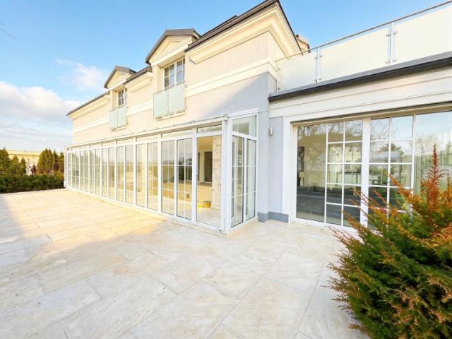 Luxusvilla mit eigenem Indoor Pool Top Location Wohnpark Fontana