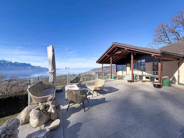 Luxusvilla mit großem Panorama über den Genfersee