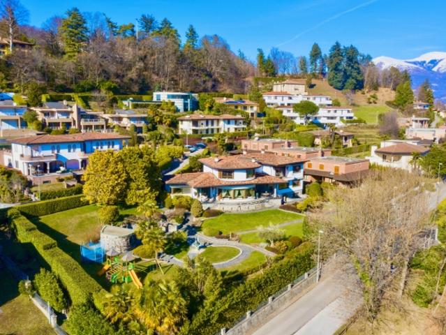 Luxuriöse Villa in Lugano zu verkaufen Seeblick, Garten und Pool