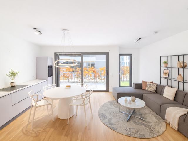Luxuswohnen in Toplage: Besondere 4 Zimmer Neubauwohnung mit Balkon