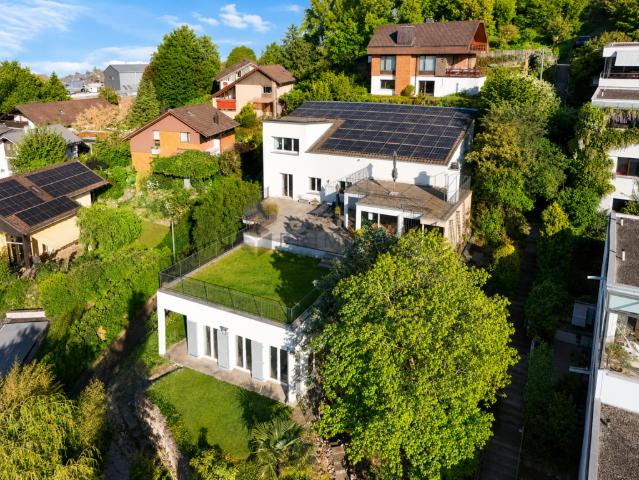 Luxuswohnen in einer Villa mit privatem Spa und atemberaubender Aussicht