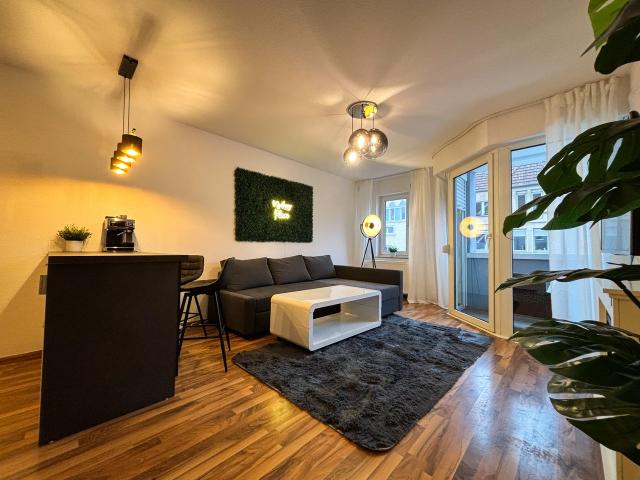 Luxuriös Apartment in City Center, Free Parking, Balkony, Bielefeld Amsterdam Apartments for Rent