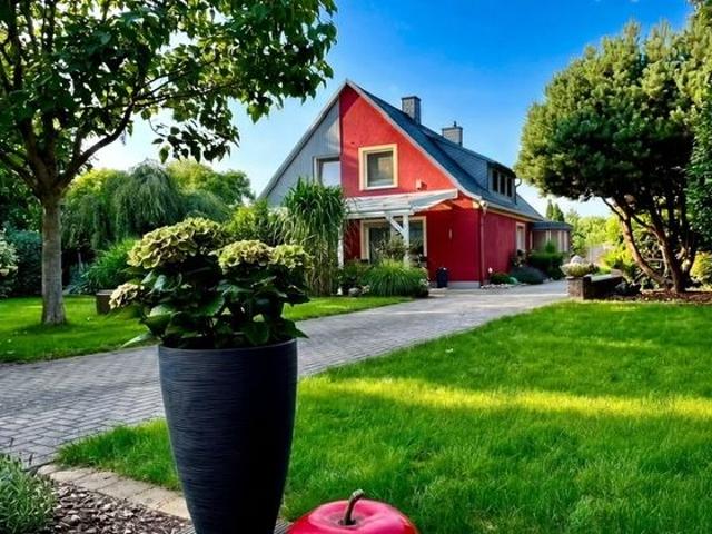 Luxuriös modernisiertes EFH mit traumhaften Grundstück und viel Privatsphäre in Coswig