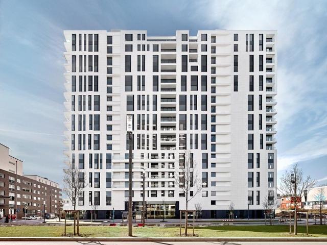 Luxuriöse 3 Zimmer Wohnung im Axishaus mit Tiefgaragenstellplatz