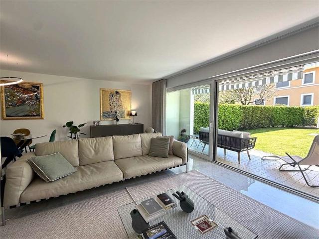 Luxuriöse 3 Schlafzimmer Villa zu verkaufen in Montagnola, Kanton Tessin