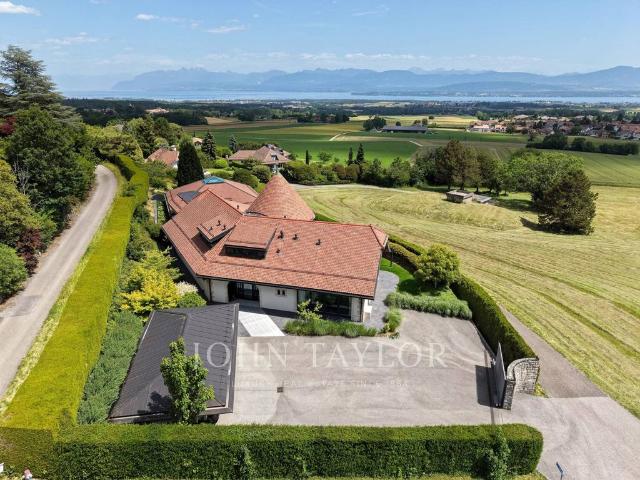 Luxuriöse 10 Zimmer Villa zu verkaufen in Givrins, Schweiz