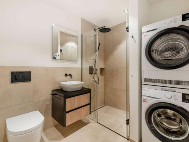 Luxuriöse 2.5 Zimmer Neubauwohnung an zentraler Lage