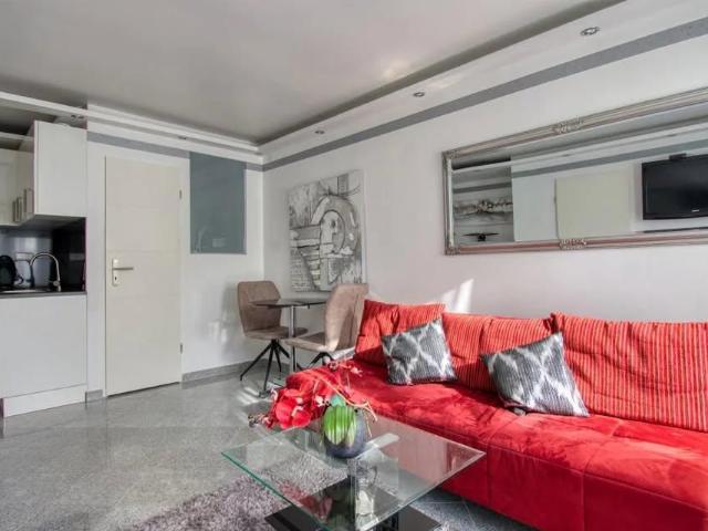 Luxuriöse 2 Zimmer Wohnung