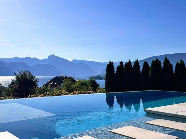 Luxuriöse 7 Zimmer Villa zu verkaufen in Gmunden, Oberösterreich