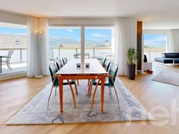 Luxuriöse 4.5 Zimmer Wohnung mit traumhafter, unverbaubarer Weitsicht