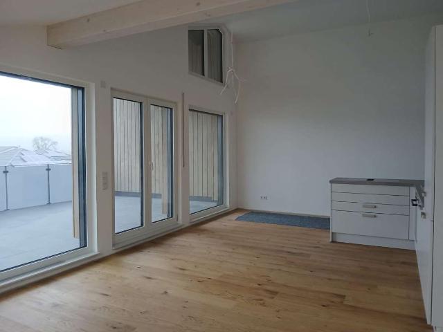 Luxuriöse 4 Zimmer Wohnung in Satteldorf im 2.OG mit Kühlfunktion