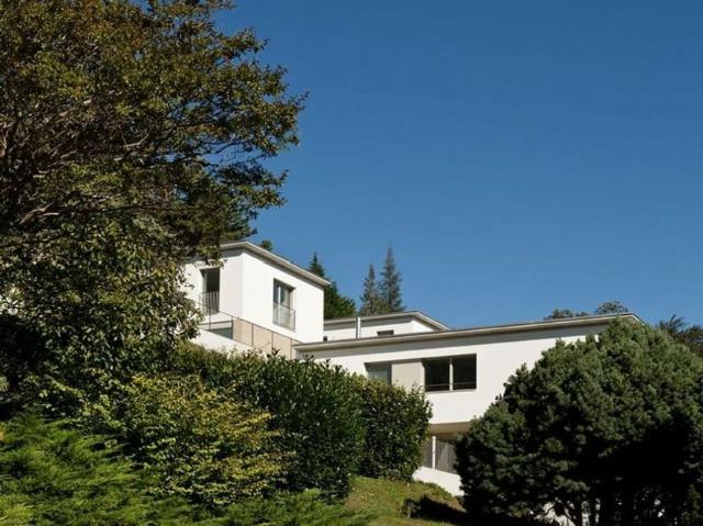 Luxuriöse 4 Zimmern Villa zu verkaufen in Agra, Schweiz