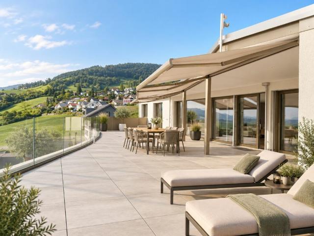 Luxuriöse 5,5 Zimmer Attikawohnung mit See und Bergsicht