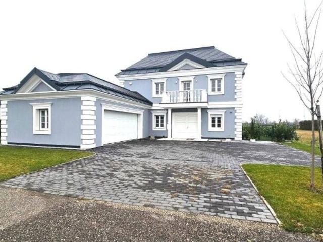 Luxuriöse 5 Zimmer Villa zu verkaufen in Ebreichsdorf, Niederösterreich