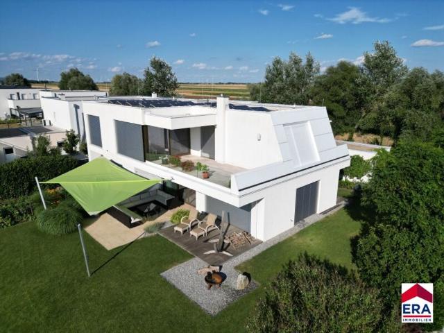 Luxuriöse 6 Zimmern Villa zu verkaufen in Parndorf, Burgenland