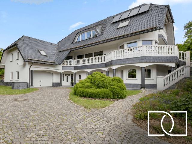 Luxuriöse Architektenvilla! 1.417 m² Grundstück in ruhiger Traumlage mit modernster Technik und ELW