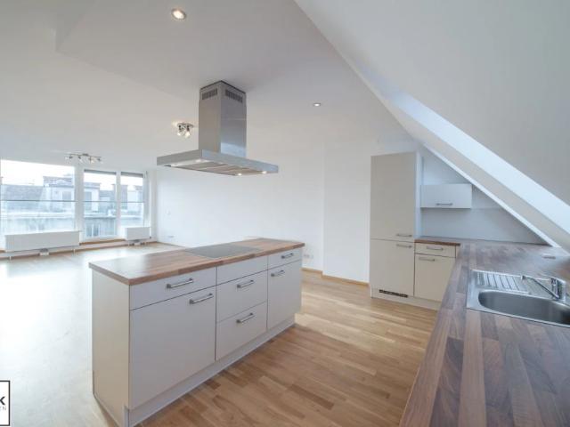Luxuriöse DG Maisonette mit 360° Rundum Wienblick & Terrassen in 1050 Wien – ab sofort