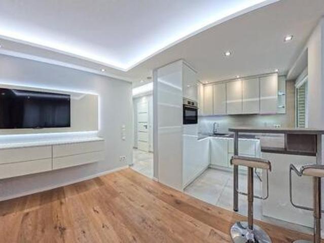 Luxuriöse, möblierte 2 Zimmer Wohnung zur Miete in Bilk Düsseldor