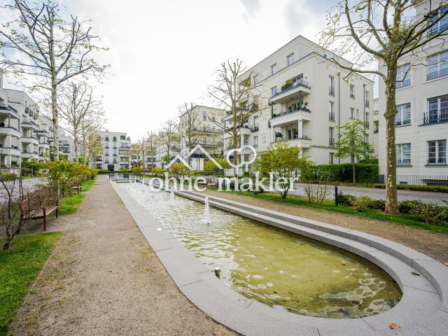 Luxuriöse, moderne 5 Zimmer Maisonette Wohnung mit TG Stellplatz und Balkon in Südwest Lage