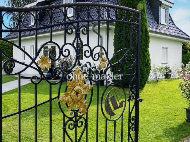 Luxuriöse Marmorvilla am Leading Golf Club Seddiner See Landhausvilla vor den Toren Berlins