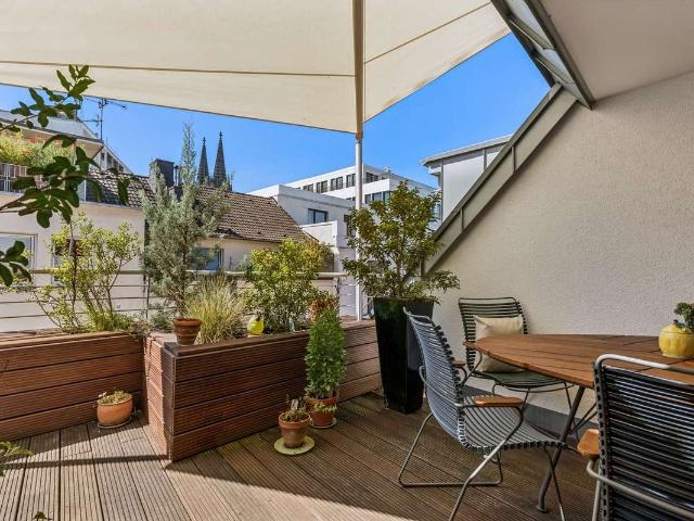 Luxuriöse Penthouse Wohnung über den Dächern von Köln mit Dom Blick