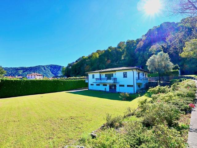 Luxuriöse Villa, 6 Schlafzimmer, zu verkaufen in Via alla Valle 16, Caslano, Kanton Tessin