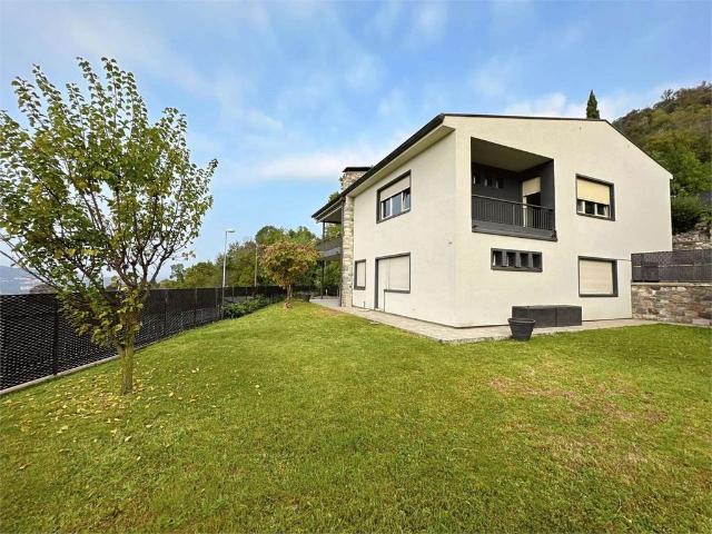 Luxuriöse Villa zu verkaufen in Vacallo, Kanton Tessin
