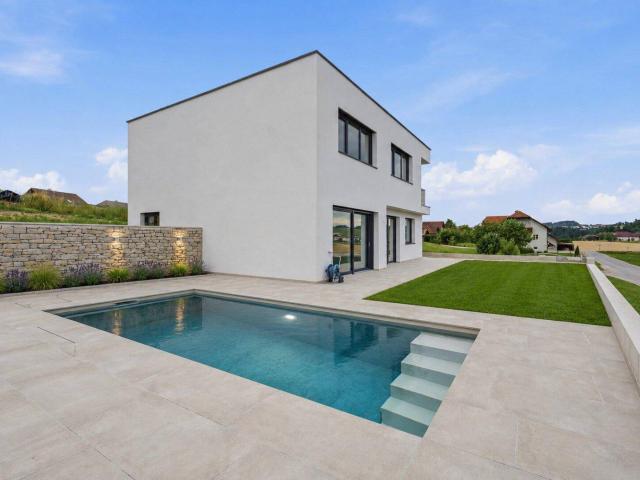 Luxuriöser Neubau in Bestlage – Pool, Doppelgarage & hochwertige Ausstattung