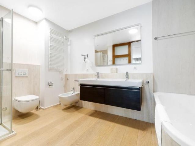 Luxuriöses Apartment in erster Seereihe in Territet Exklusivität Rockwell Properties