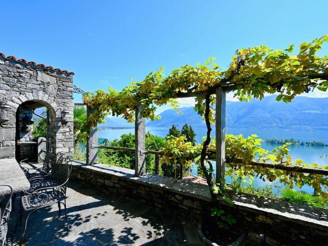 Luxuriöses Landhaus 2 Schlafzimmer zu verkaufen in Via Ronco 28, Ronco sopra Ascona, Kanton Tessin