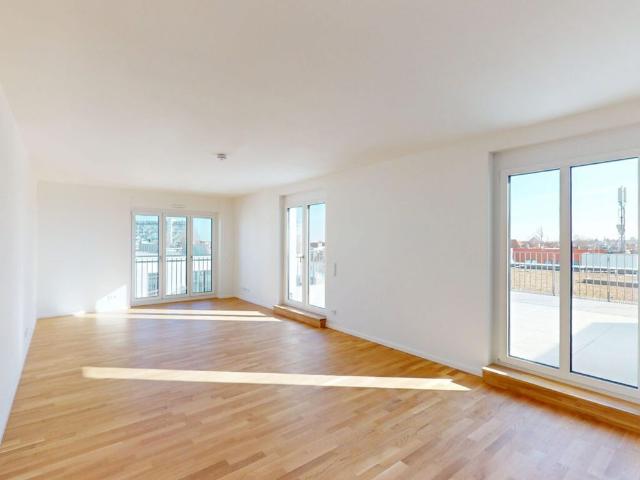 Luxuriöses Penthouse: Exklusive 4 Zimmer Wohnung mit Dachterasse und Einbauküche
