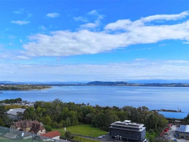 Luxuriöses Penthouse mit 6,5 Zimmern mit Blick auf den See und die Berge
