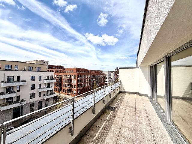 Luxuriöses Penthouse mit Panorama Dachterrasse, lichtdurchflutet & mit exklusiver Markenküche