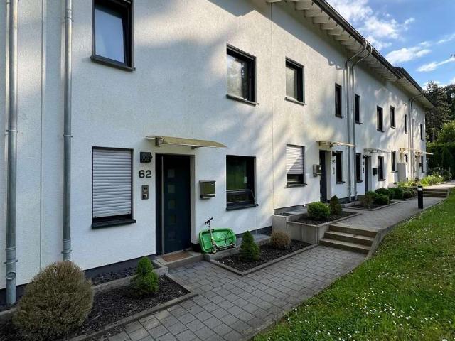 Luxuriöses Reihenmittelhaus mit Dachterrasse und 4 Schlafzimmern in Königstein