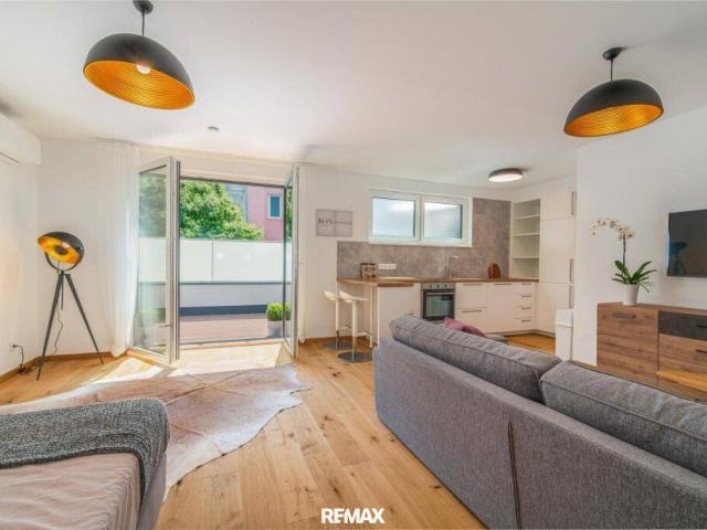Luxuriöses vollmöbliertes Terrassenstudio mit Grünblick in Ruhelage All In Miete