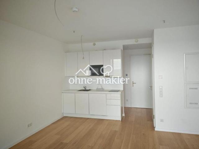 Luxuriöses Wohnen über den Dächern von Frankfurt: Exklusives Apartment im 23. OG des EDEN Tower