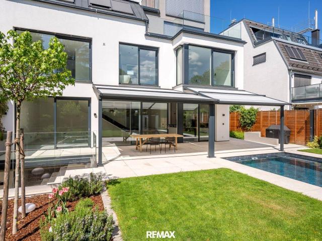 Luxuriöses Wohnen mit Pool und modernster Ausstattung