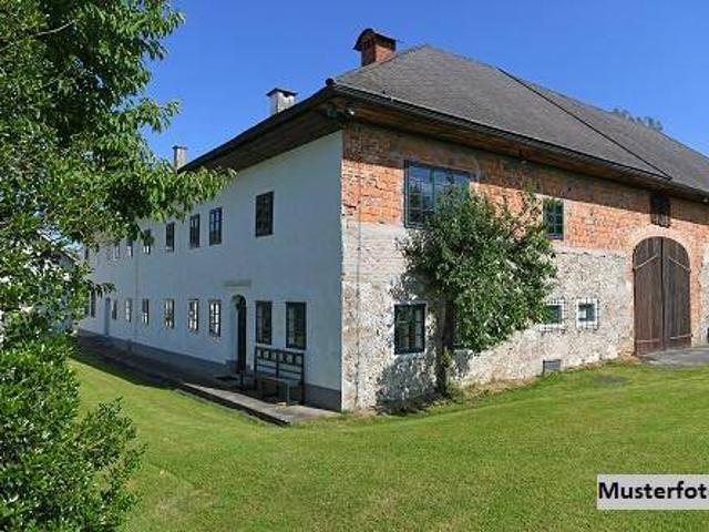 Luxuriöses Wohnhaus/Chalet + im Bau befindlich + provisionsfrei