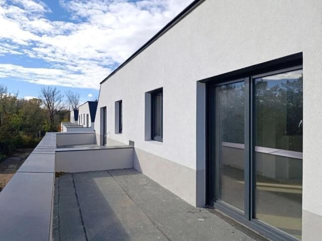 Luxuriöses 5 Zimmer Stadthaus zu verkaufen in 2512, Tribuswinkel, Niederösterreich